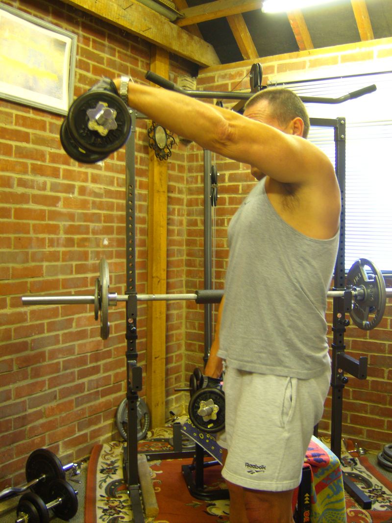 Dumbbellfrontraises3